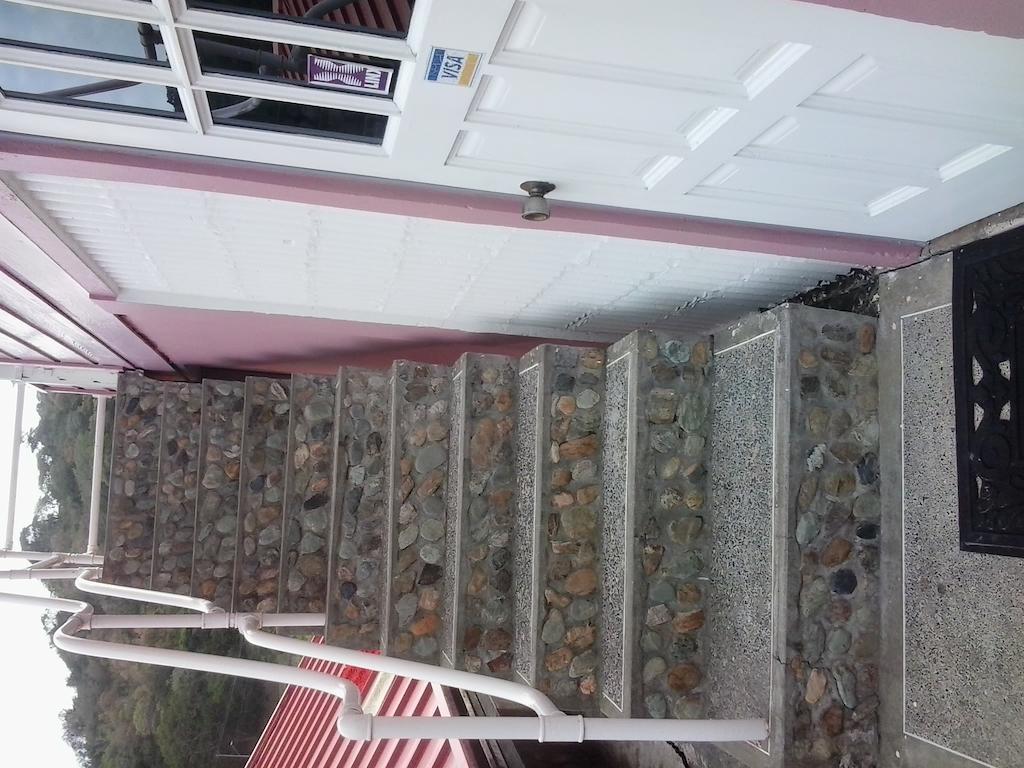 Top Ranking Hill View Guesthouse Speyside Bagian luar foto