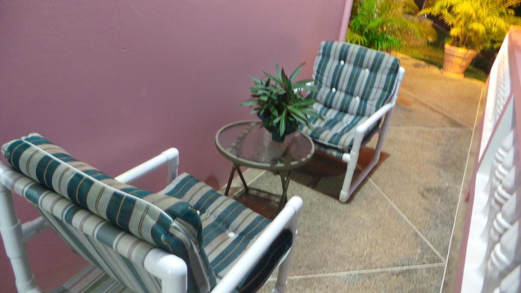 Top Ranking Hill View Guesthouse Speyside Bagian luar foto