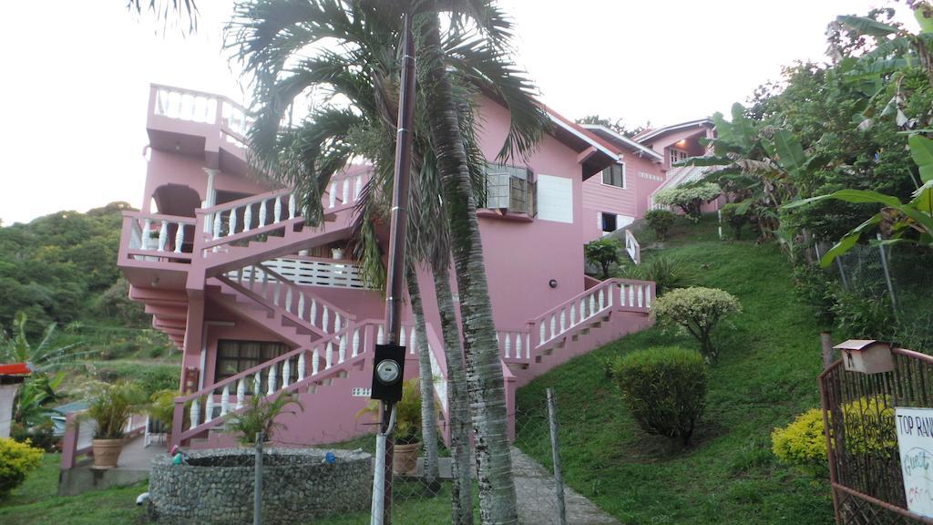 Top Ranking Hill View Guesthouse Speyside Bagian luar foto