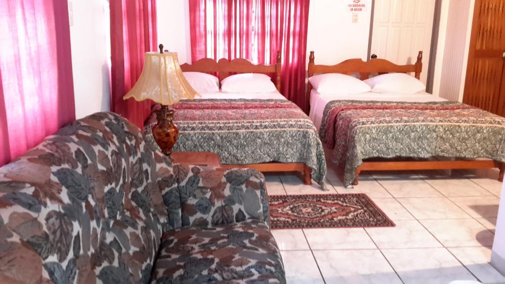 Top Ranking Hill View Guesthouse Speyside Bagian luar foto